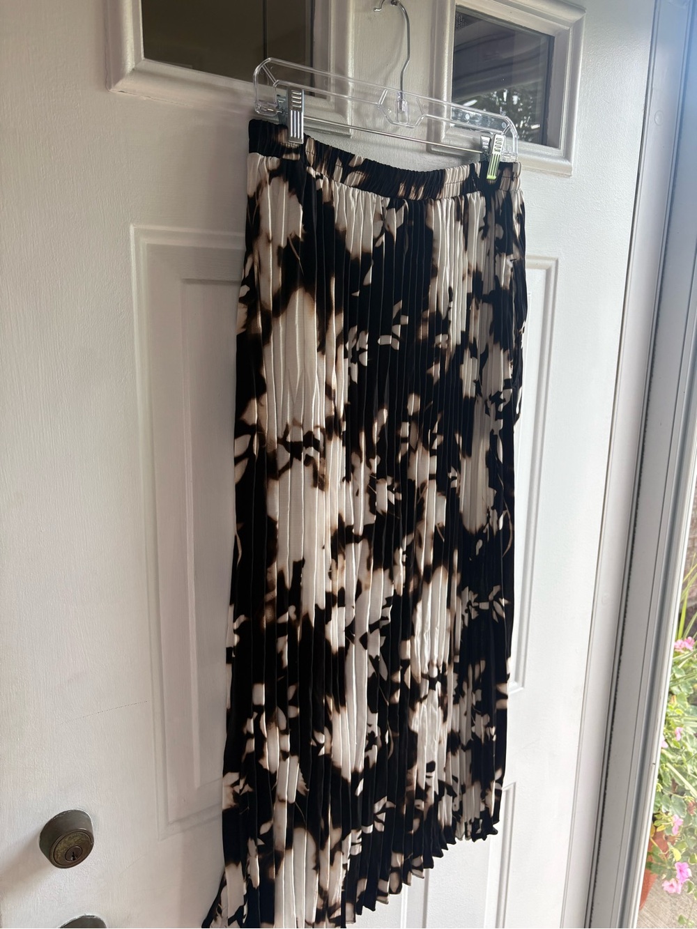 Simply Vera Vera Wang Black Ivory Abstract Pleated Midi Skirt Elastic Women’s S